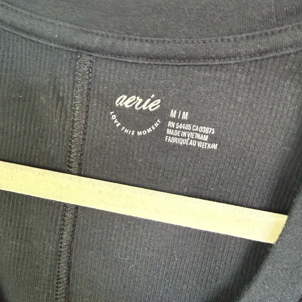 Aerie Black Ribbed‎ Tank Top Scoop Neck
Basic Casual Size M - Picture 3 of 4